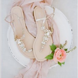 Bella Belle Lunar Gold Embellished Sandal Sz. 7